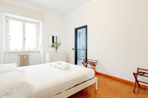 S. Maria Valle Central Roomy flat Milano